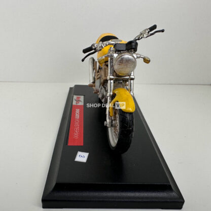 Ducati Monster 900